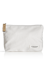 Fehér neszeszer 2022