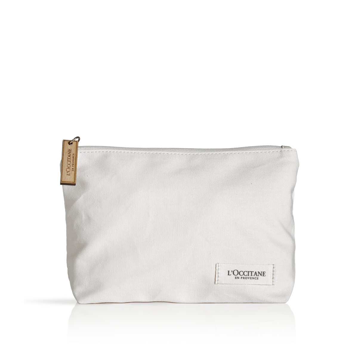 Fehér neszeszer 2022